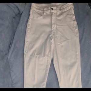 White super stretchy jeans.